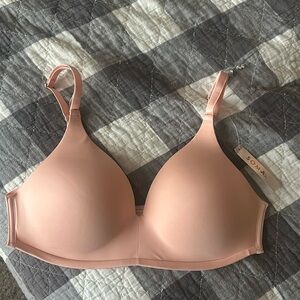 NWT Wireless Soma bra